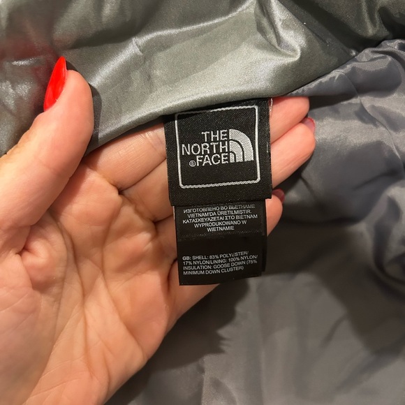 The North Face Silver Women's Jacket 550 - Picture 5 of 5